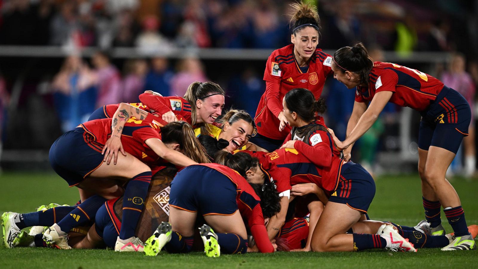 La selección femenina española gana su primer Mundial tras ganar a Inglaterra