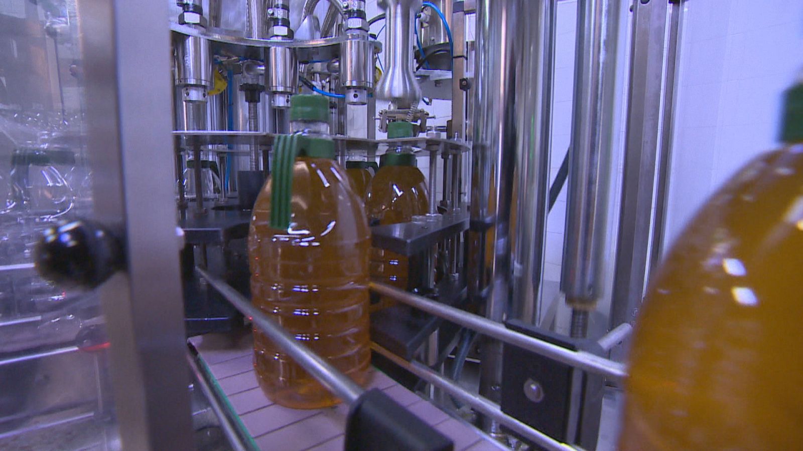 Les cooperatives d'oli es queden sense existències per l'alta demanda