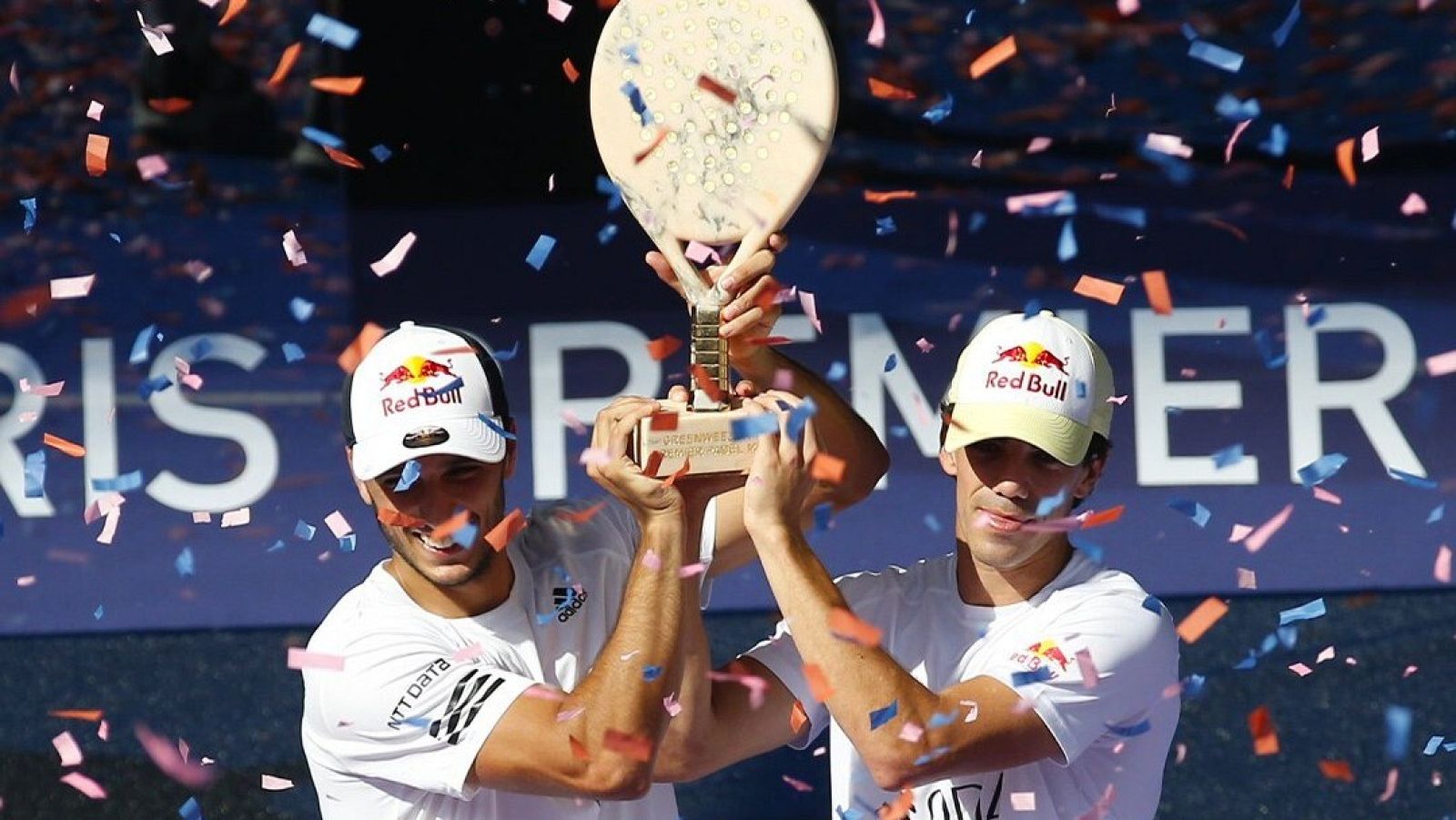 Lebron y Galán levantan el título del Paris Premier Padel