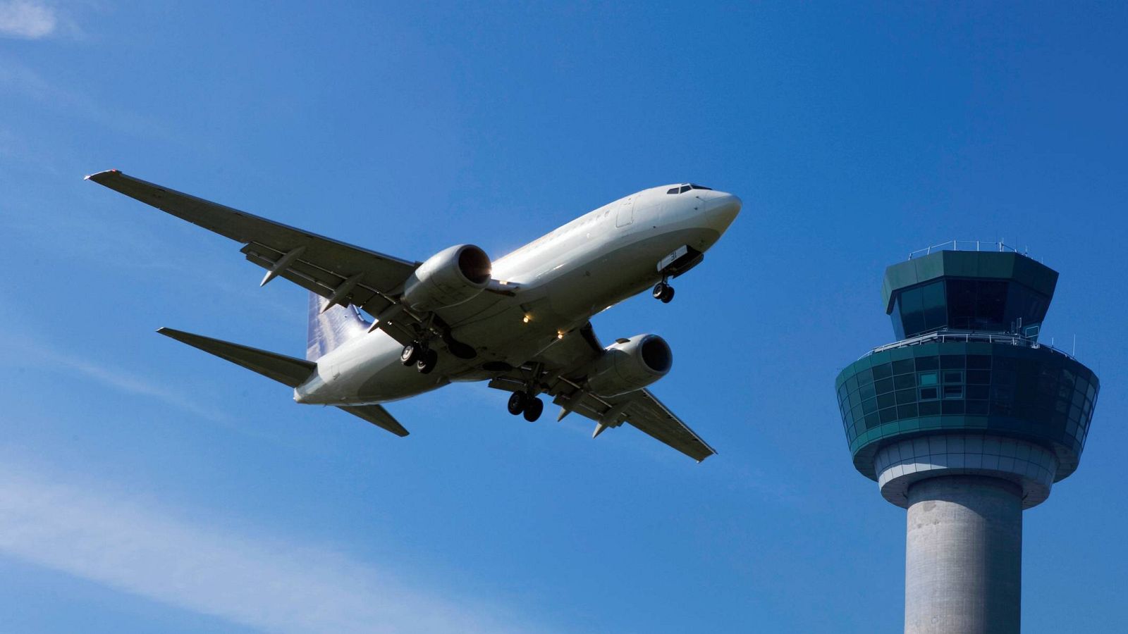 "Problema técnico" en el sistema de control aéreo del Reino Unido