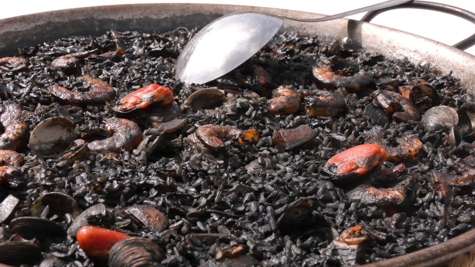 Receta de arroz negro de 'Ahora o Nunca'