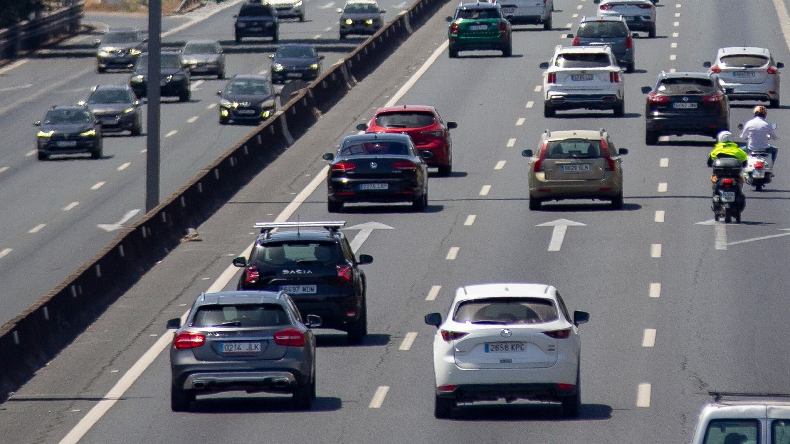 Imagen de archivo de una carretera sevillana