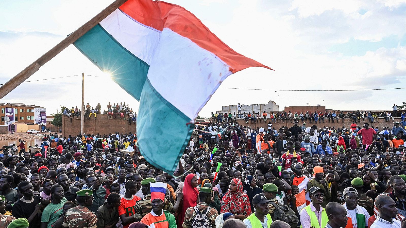 Estados Unidos recoloca sus tropas en Níger y retira al personal no esencial por precaución