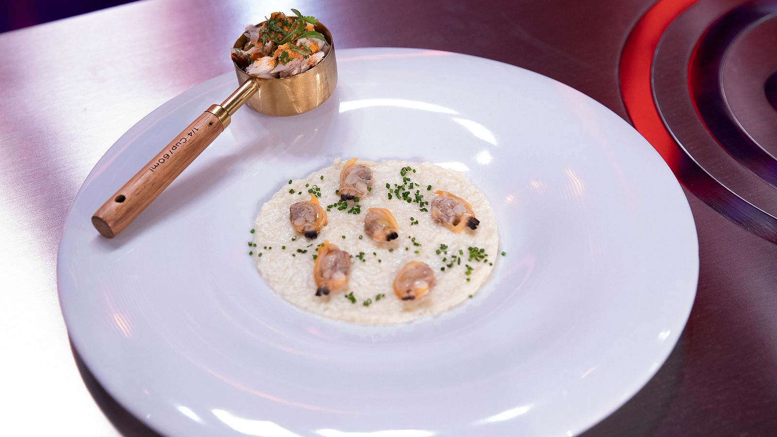 Falso risotto y buey de mar picante al estilo de Raquel Meroño