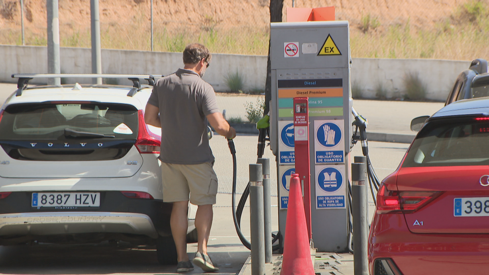 Els preus dels carburants tornen a pujar per segon mes consecutiu