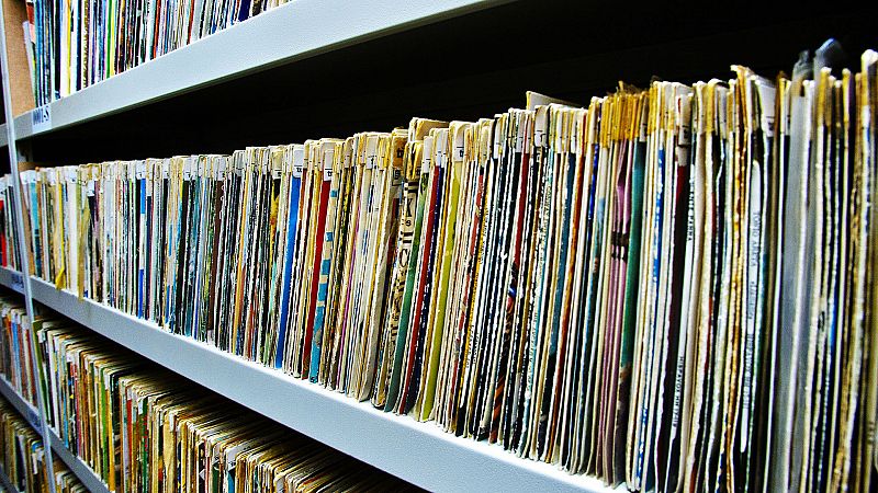RTVE dona a la BNE 42.000 discos del archivo sonoro, que incluyen vinilos de los años cuarenta a los noventa
