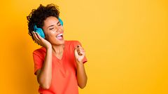 ¿Por qué puede recordar letras de canciones de hace años? ¡La ciencia responde!
