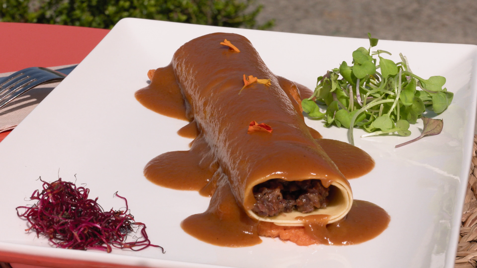 Ahora o Nunca | Canelón de rabo de toro