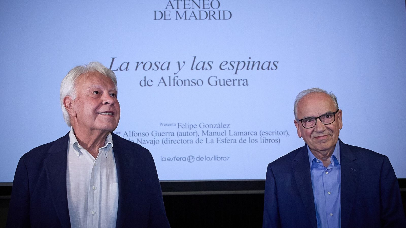 Felipe González y Alfonso Guerra, en la presentación del libro de este último este miércoles en Madrid