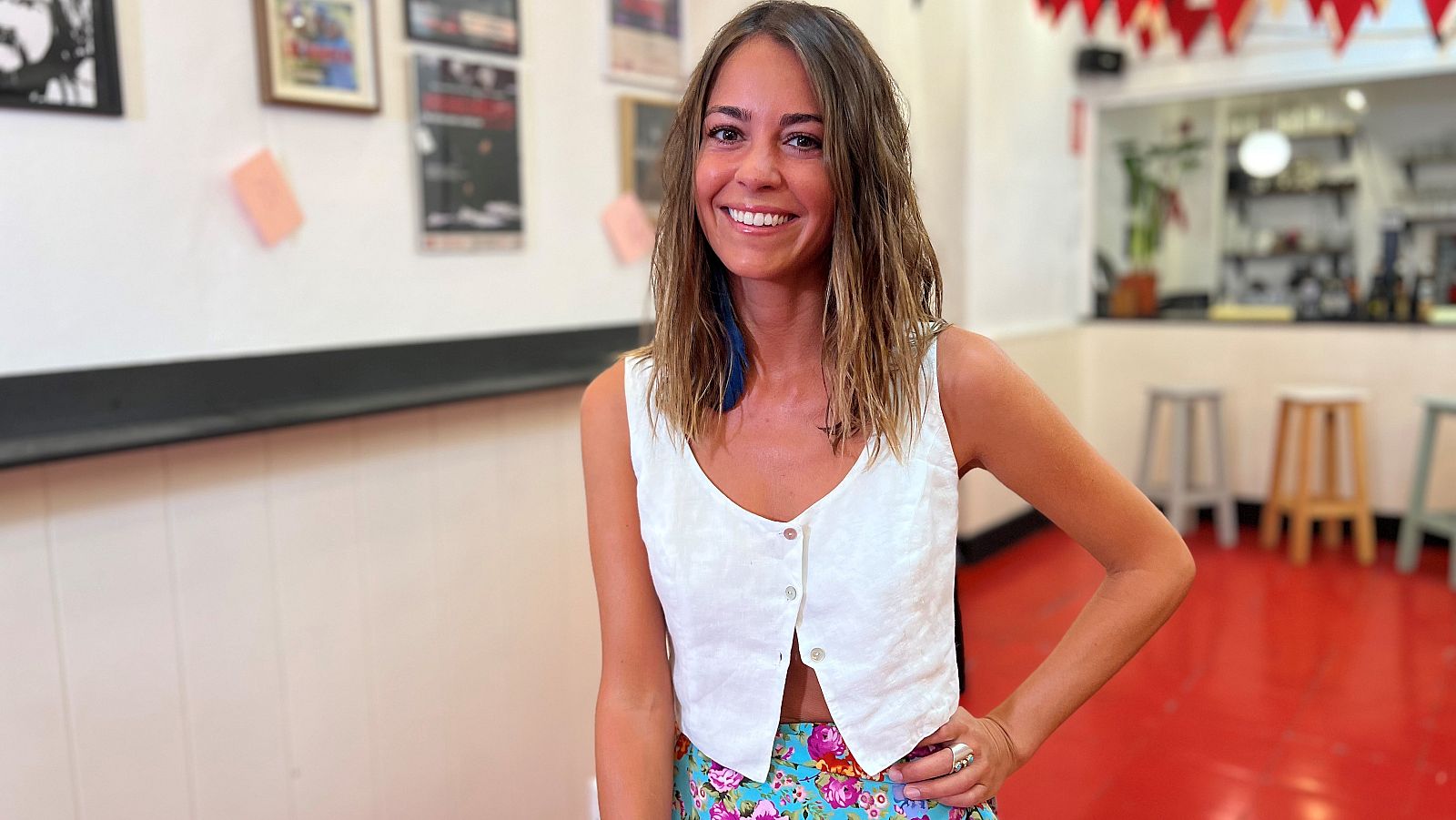 La cantautora Sofía Ellar, entrevistada por 'Objetivo Igualdad', ha interpretado un reguetón 'Pa'delante es Pa'Lla'