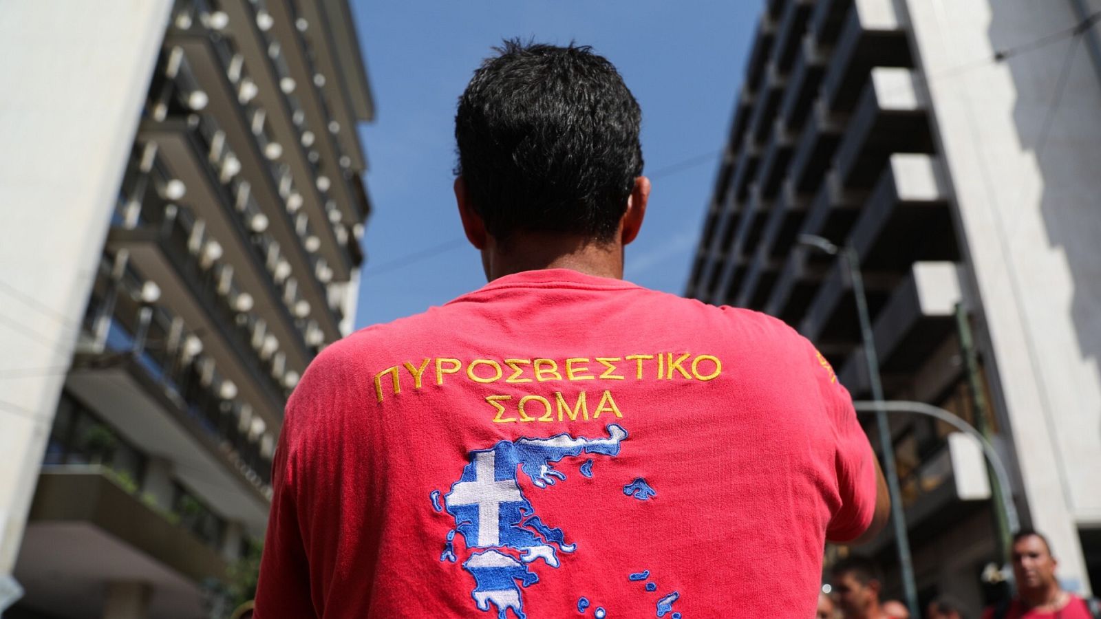 Grecia aprueba la semana laboral de seis días, alarga la jornada y flexibiliza horarios