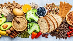 5 alimentos que ayudan a mejorar tu salud y deberías tener siempre en la cocina