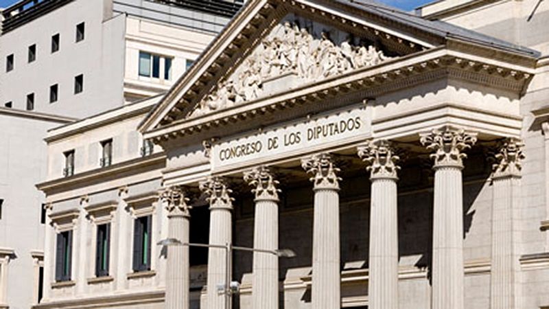 El debate de investidura en RTVE vuelve a liderar con una media de 23,8% y más de 700.000 espectadores