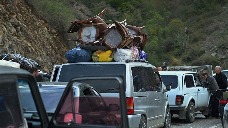 La mitad de la población de Nagorno Karabaj huye a Armenia y el gobierno del enclave anuncia su disolución
