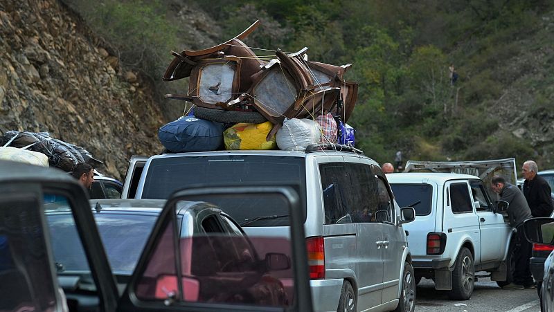 Más de la mitad de la población de Nagorno Karabaj huye a Armenia y el gobierno del enclave anuncia su disolución