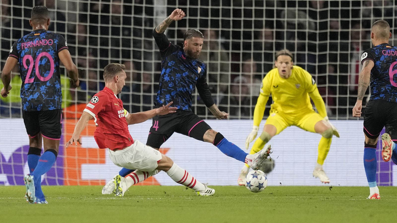 PSV - Sevilla: De Jong y Ramos