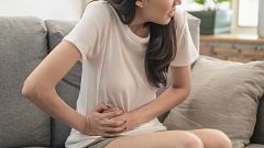 Qué es el SIBO, el trastorno intestinal que han popularizado las redes sociales
