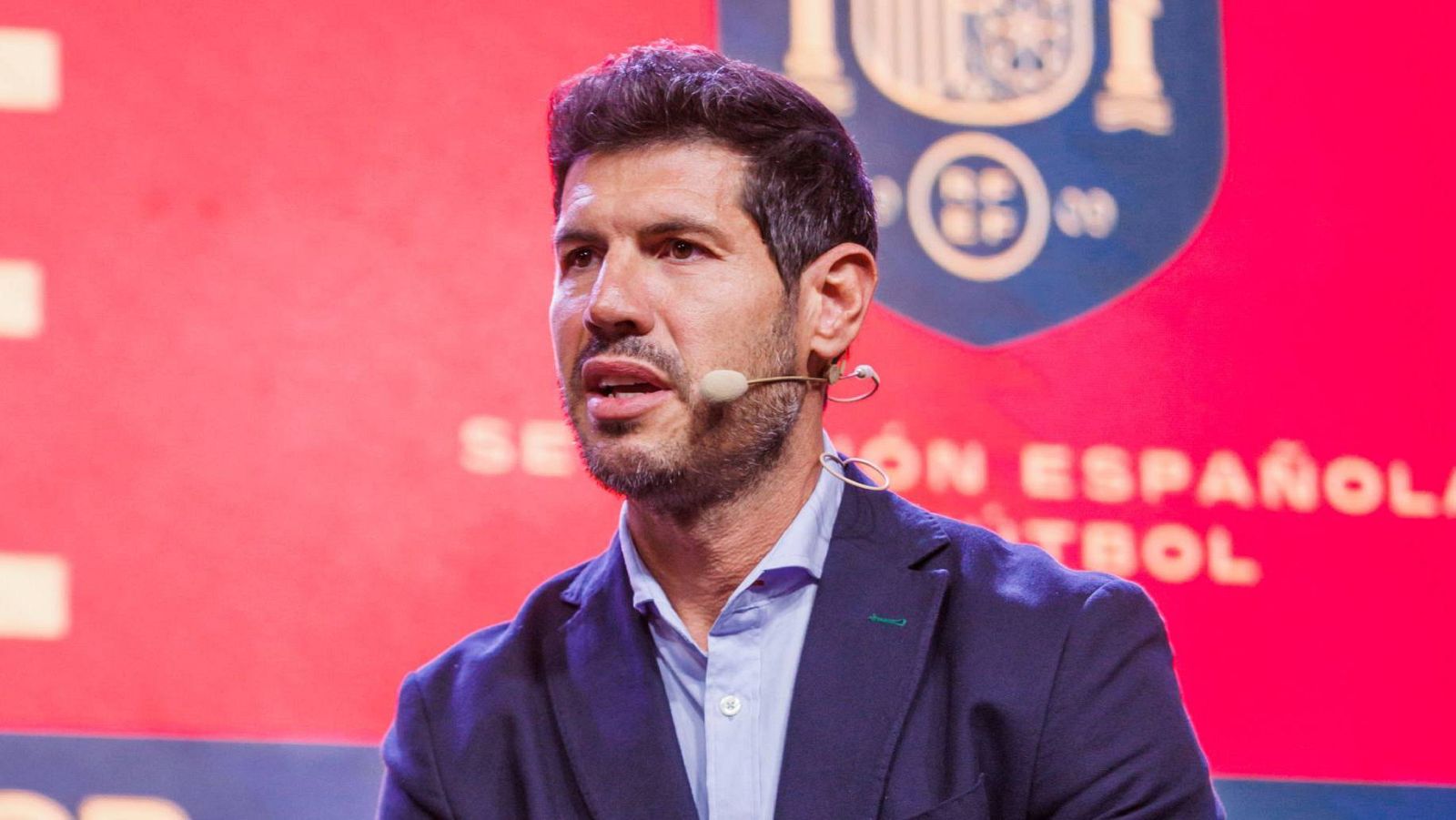 Se filtran los mensajes con los que Albert Luque presionó a Jenni Hermoso