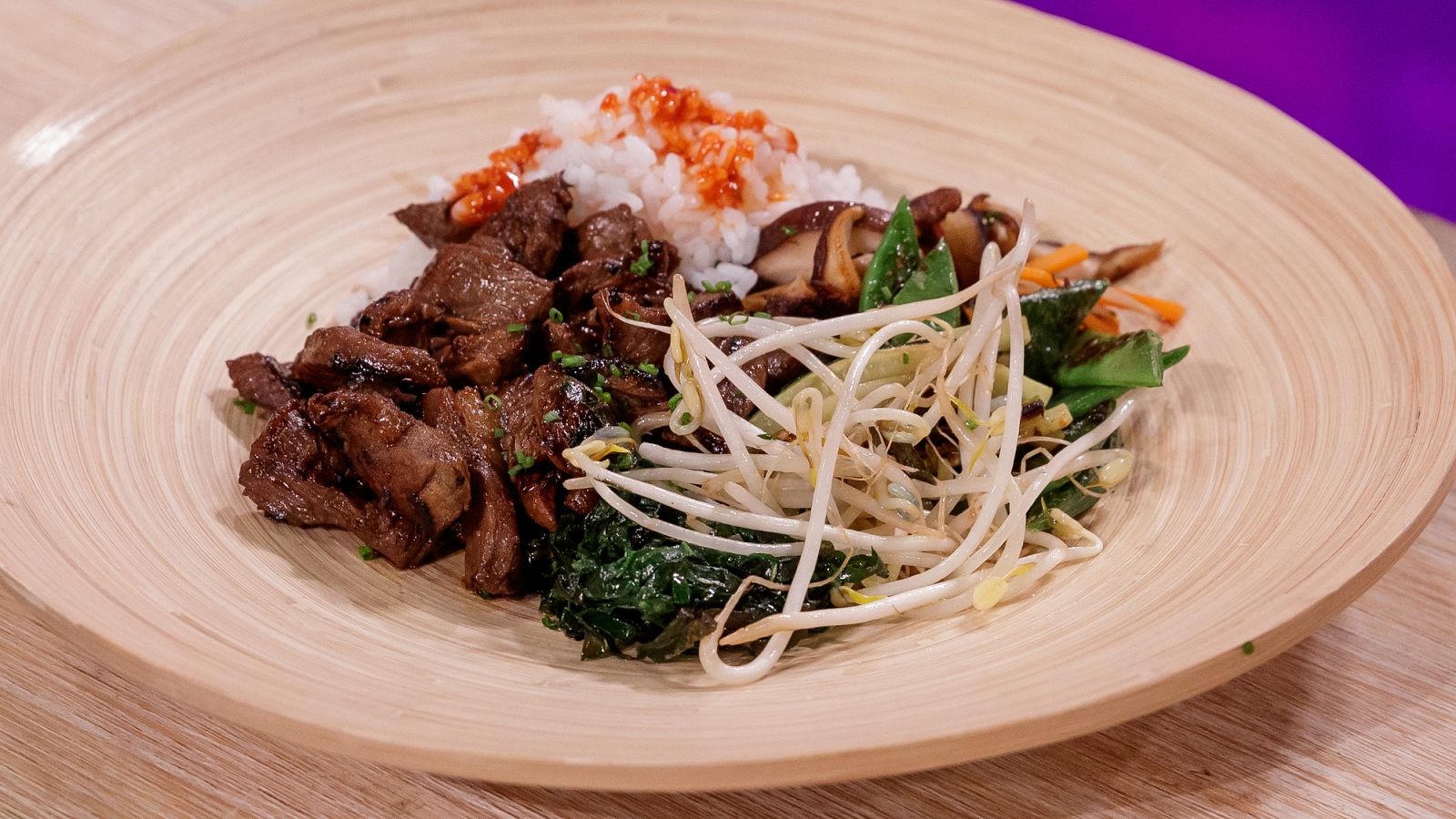 Receta de bibimbap coreano de Toñi Moreno en MasterChef Celebrity 8