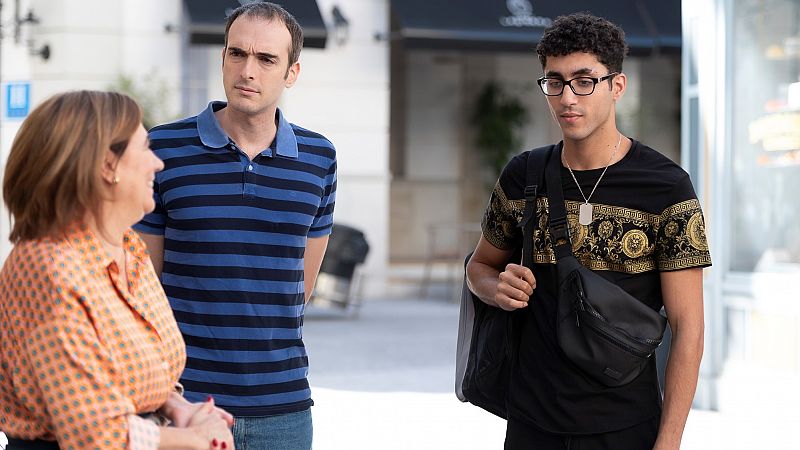 '4 estrellas' | Arturo y Felisa son familia de acogida: Bienvenido, Ibrahim!