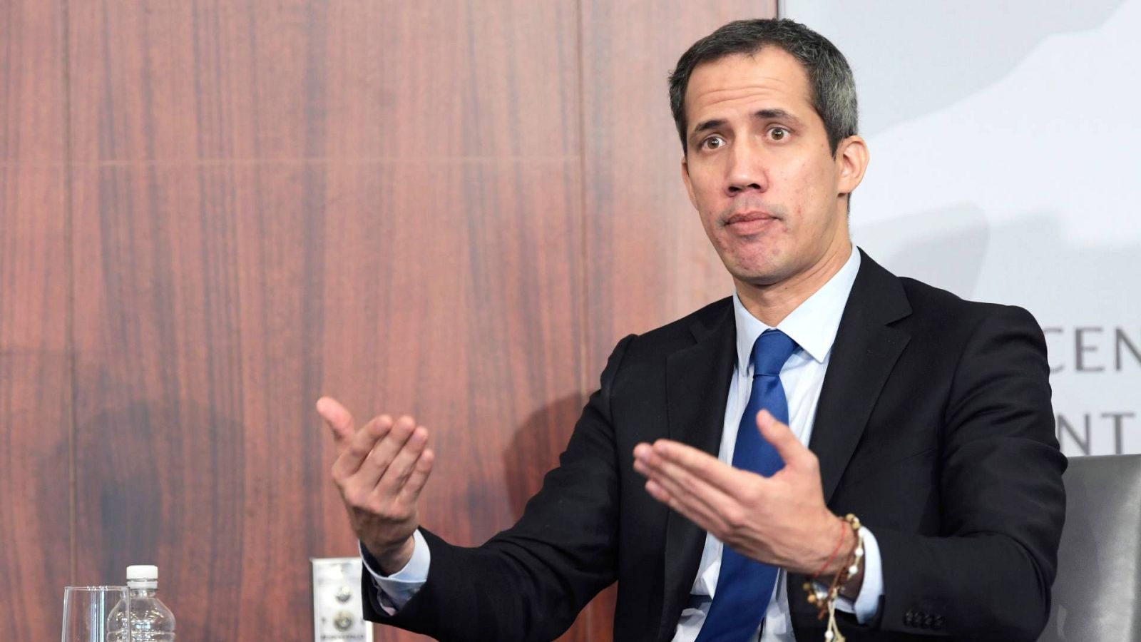 Venezuela emite una orden de arresto contra Juan Guaidó