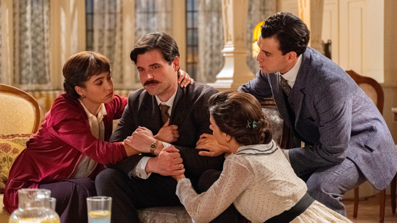 La Promesa: Manuel, desconsolado tras ver frustrado su deseo de ser padre