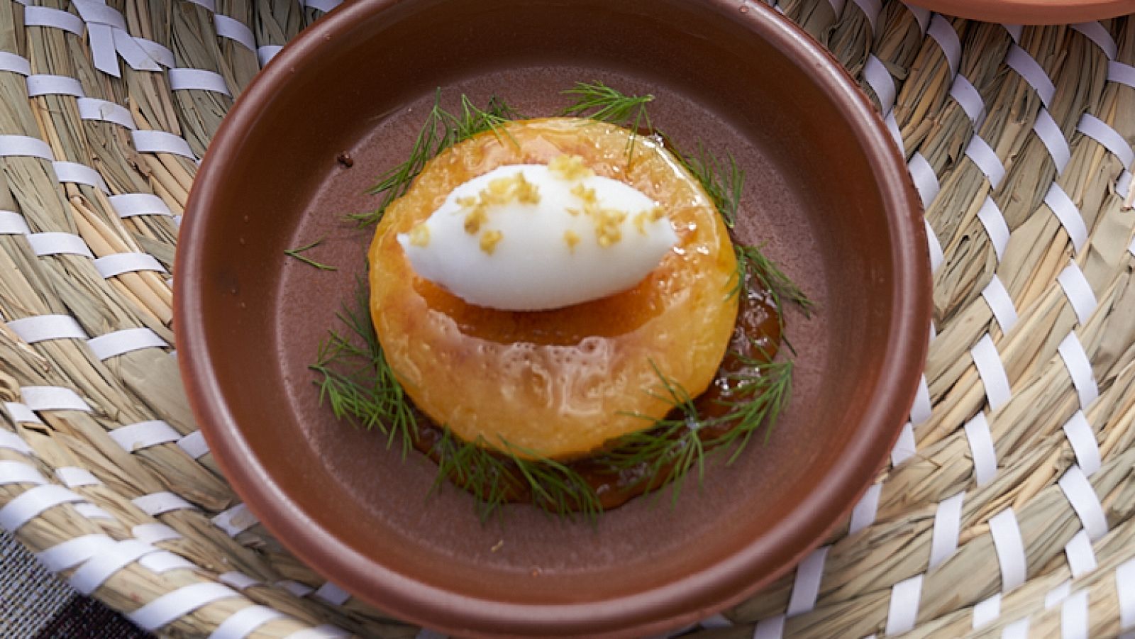 Receta de piña con orégano de Miguel Diosdado en MasterChef Celebrity 8