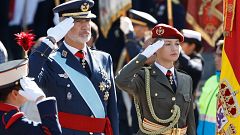 Del vuelo de la Patrulla Águila a la cabra 'Pacoli': las mejores imágenes del desfile de la Fiesta Nacional