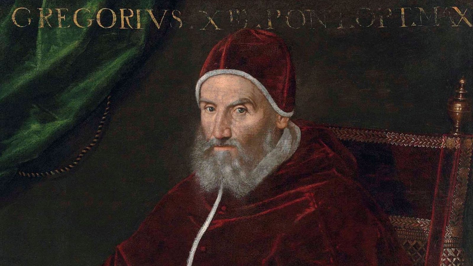 Retrato del Papa Gregorio XIII, identificado por la inscripción "GREGORIVS. XIII. PONT. OPT. M.", con vestimenta cardenalicia y barba blanca, sobre fondo oscuro con cortina y trono.