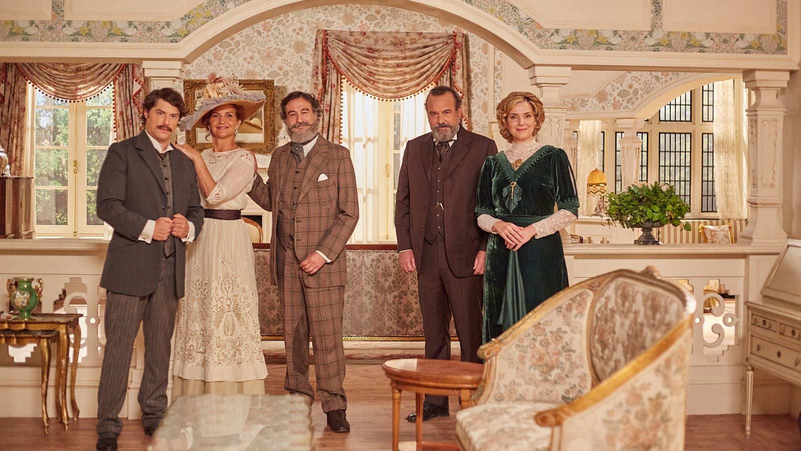 El jurado de `MasterChef¿ y los marqueses de Luján de 'La Promesa'