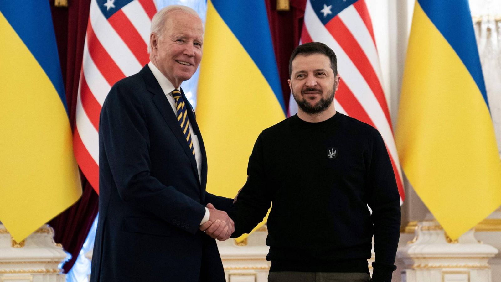 Volodímir Zelenski  y Joe Biden