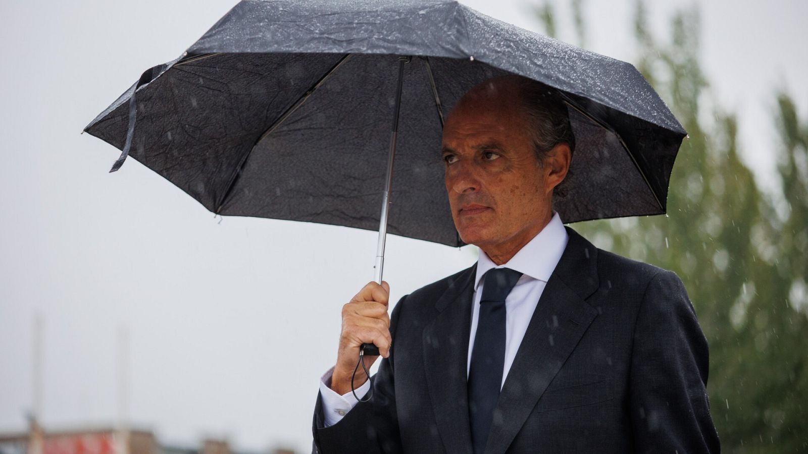 El expresidente de la Comunidad Valenciana Francisco Camps sale de la Audiencia Nacional de San Fernando de Henares