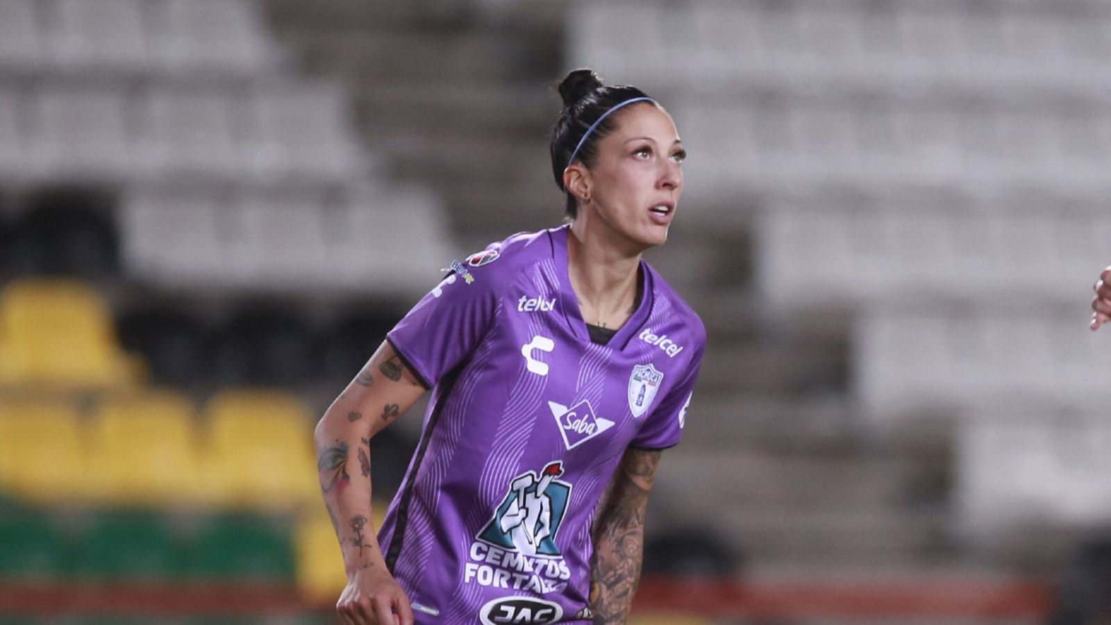 Jenni Hermoso pide un careo entre su amiga y el director de marketing de la Federación