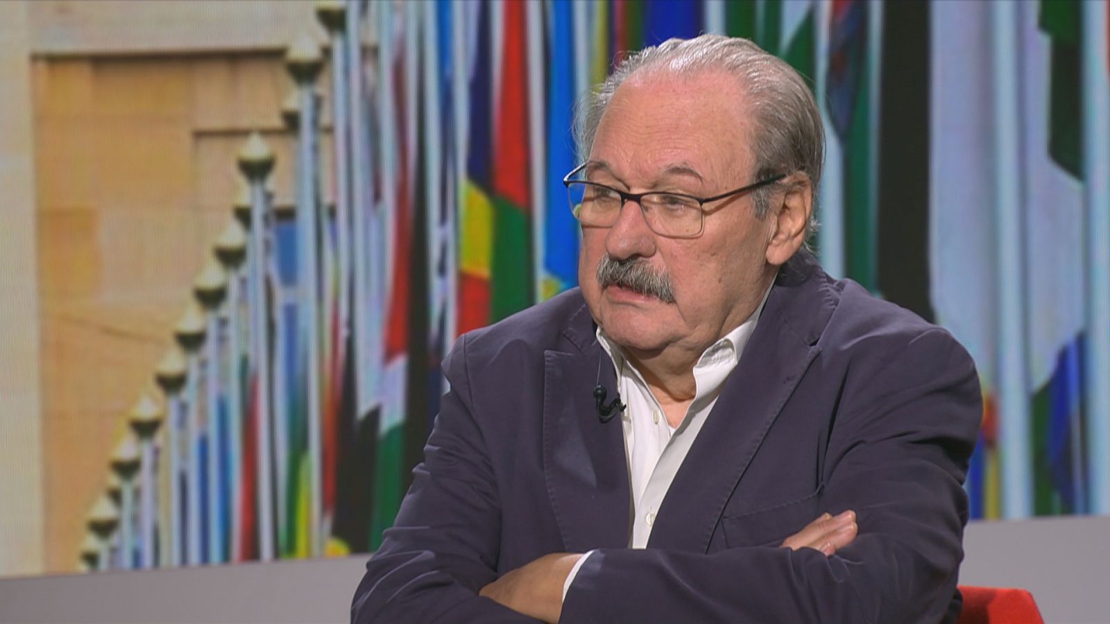 Antoni Segura al plató  d''Aquí parlem'