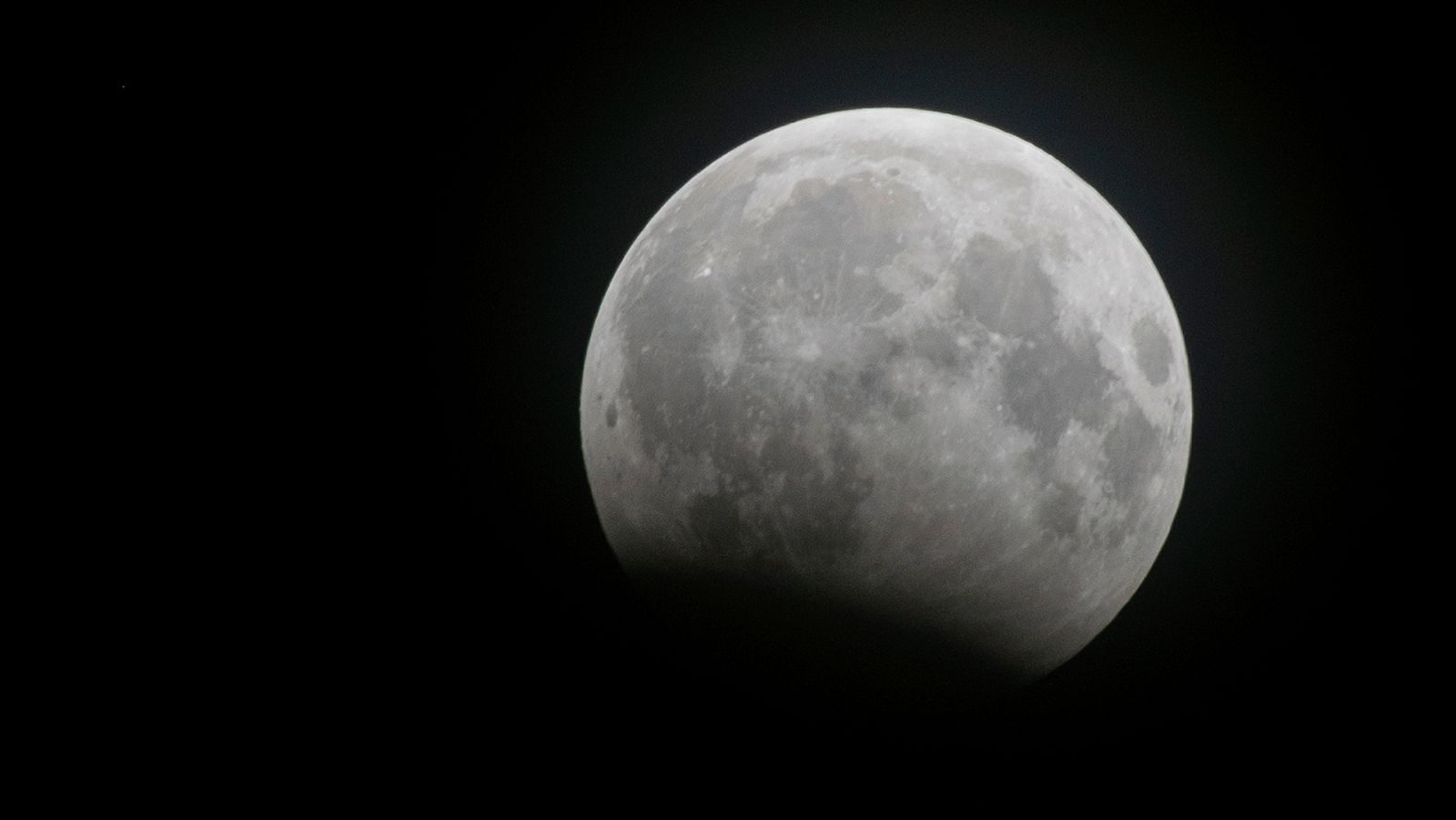 Eclipse lunar octubre 2023: el fenómeno astronómico será de baja intensidad.
