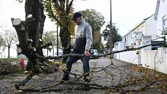 El temporal Ciarán deja al menos seis muertos, numerosos cortes de luz y transporte a su paso por Europa
