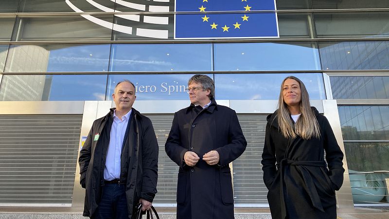 Puigdemont mantiene el bloqueo a la investidura de Sánchez y no hay acuerdo sobre la amnistía