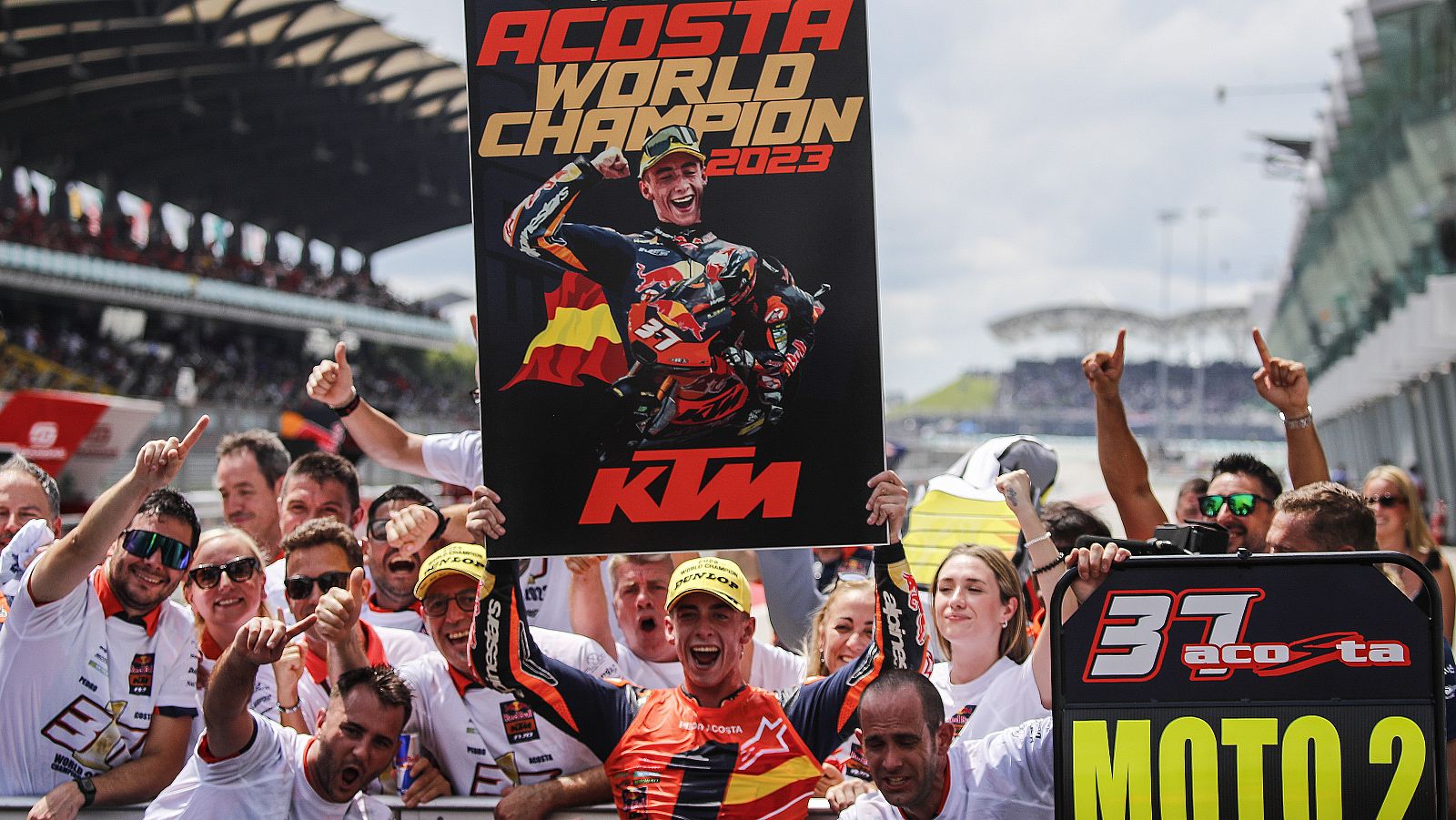 Pedro Acosta, el niño prodiigo del motociclismo, campeón del mundo