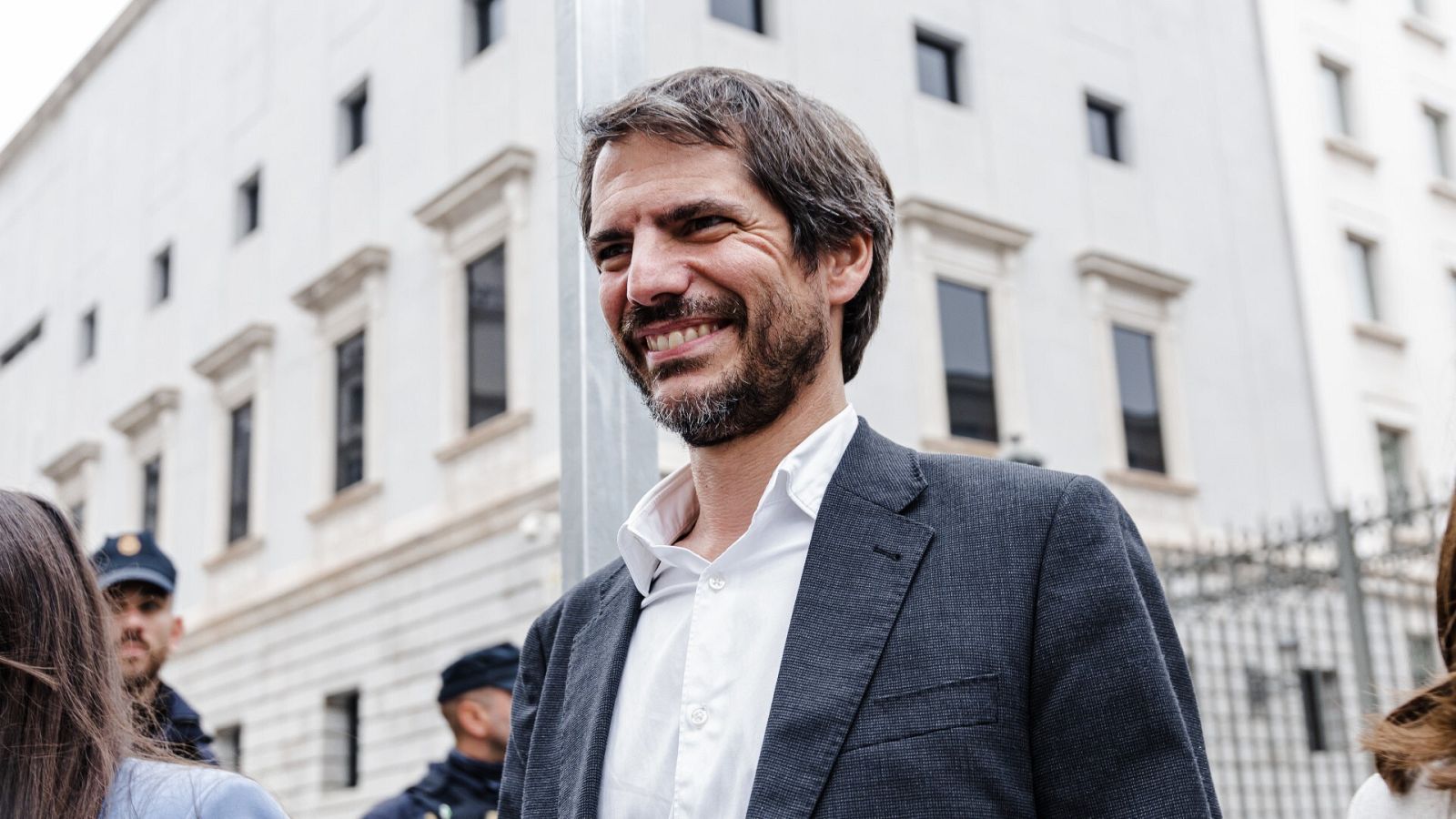 Ernest Urtasun, nuevo ministro de Cultura: El portavoz de Sumar a su salida del debate de investidura de Sánchez