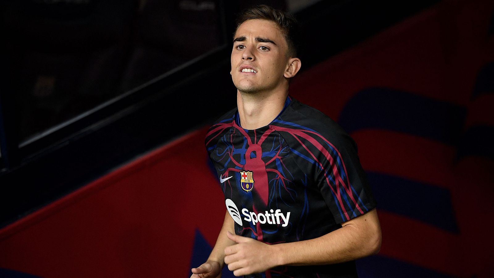 Gavi pasa por quirófano para ser intervenido de la lesión de ligamento cruzado y menisco