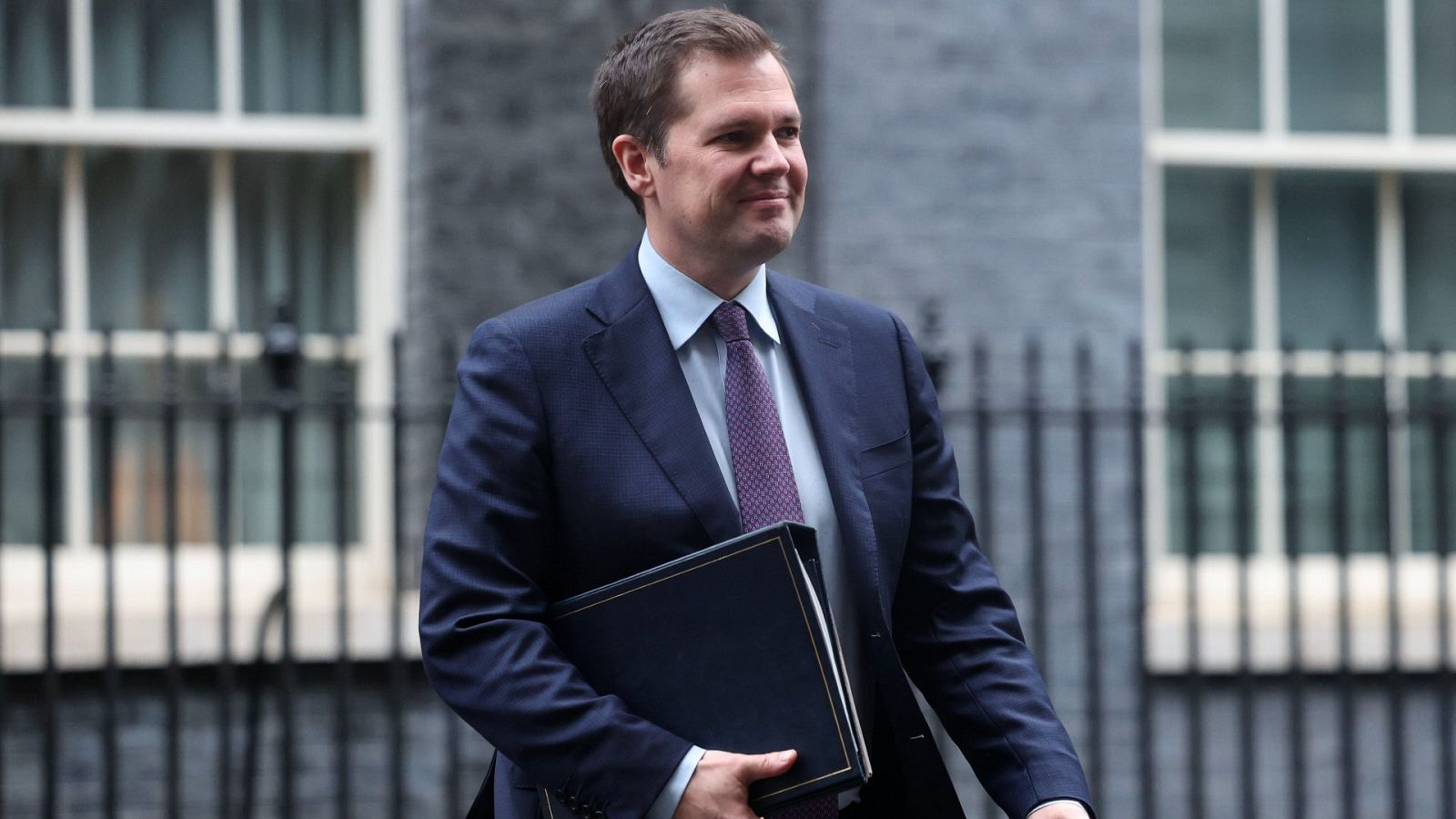 Dimite el responsable británico de Inmigración