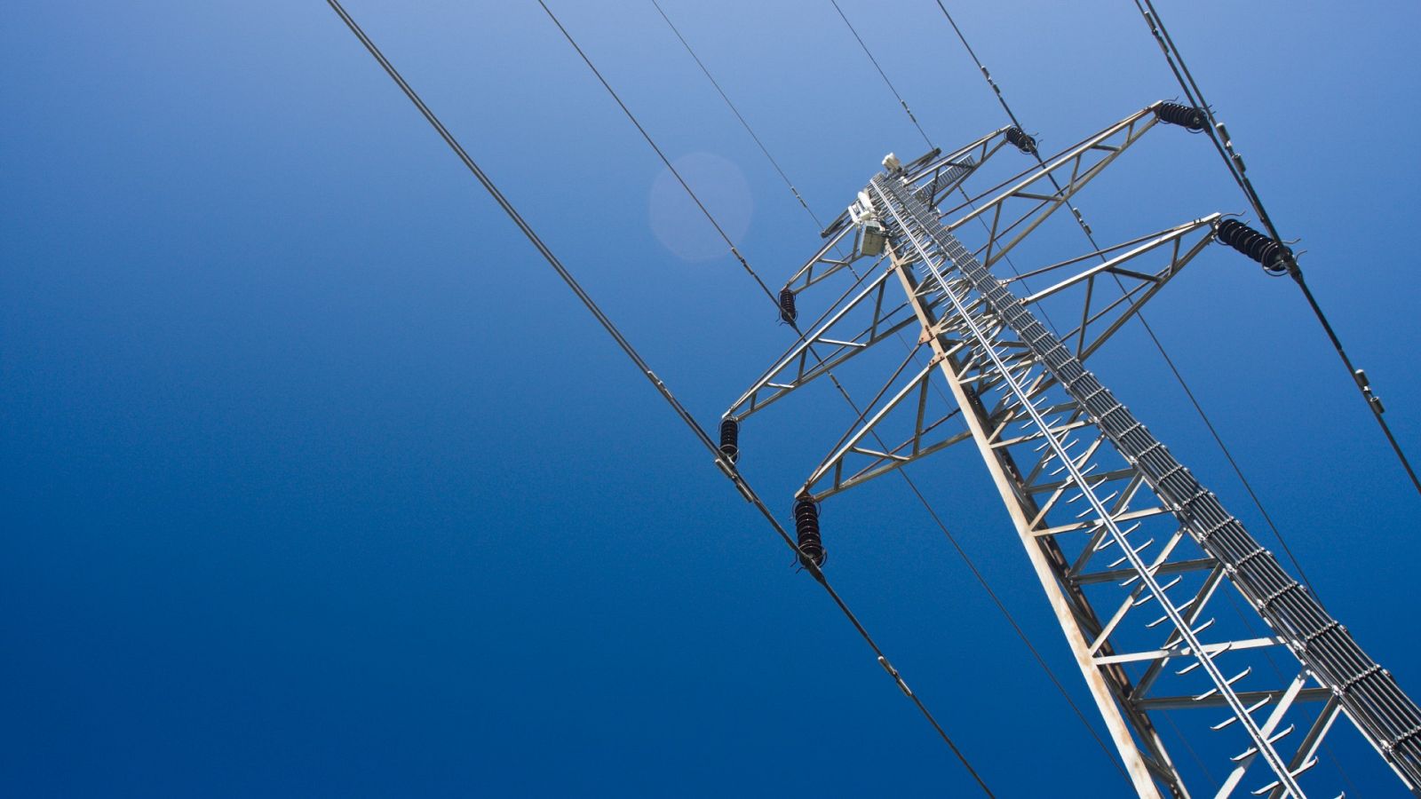 ¿Subirá la luz en 2024 o se mantendrá estable?