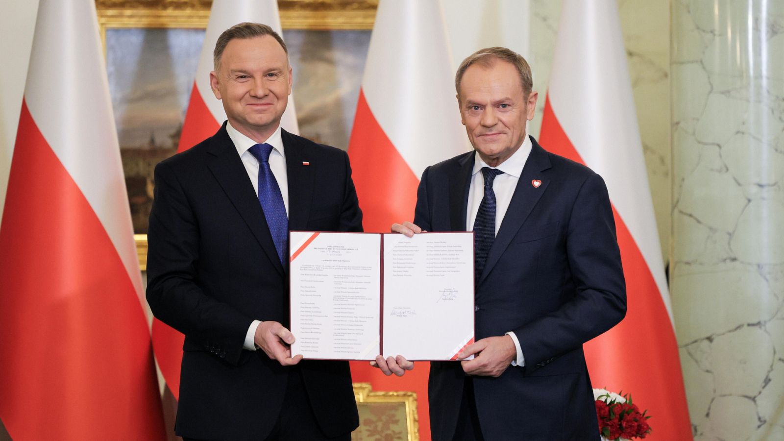 Donald Tusk y su gabinete juran el cargo ante el presidente de Polonia