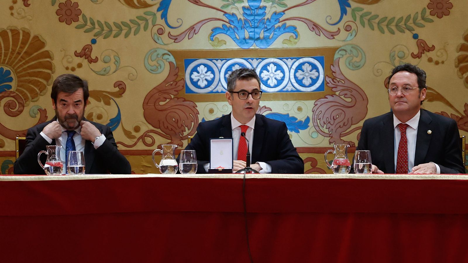 Bolaños asiste a la entrega de despachos a nuevos fiscales