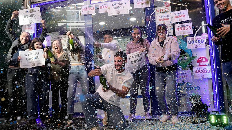El 88.008, as� se ha vivido El Gordo de la Loter�a de Navidad 2023 en RNE