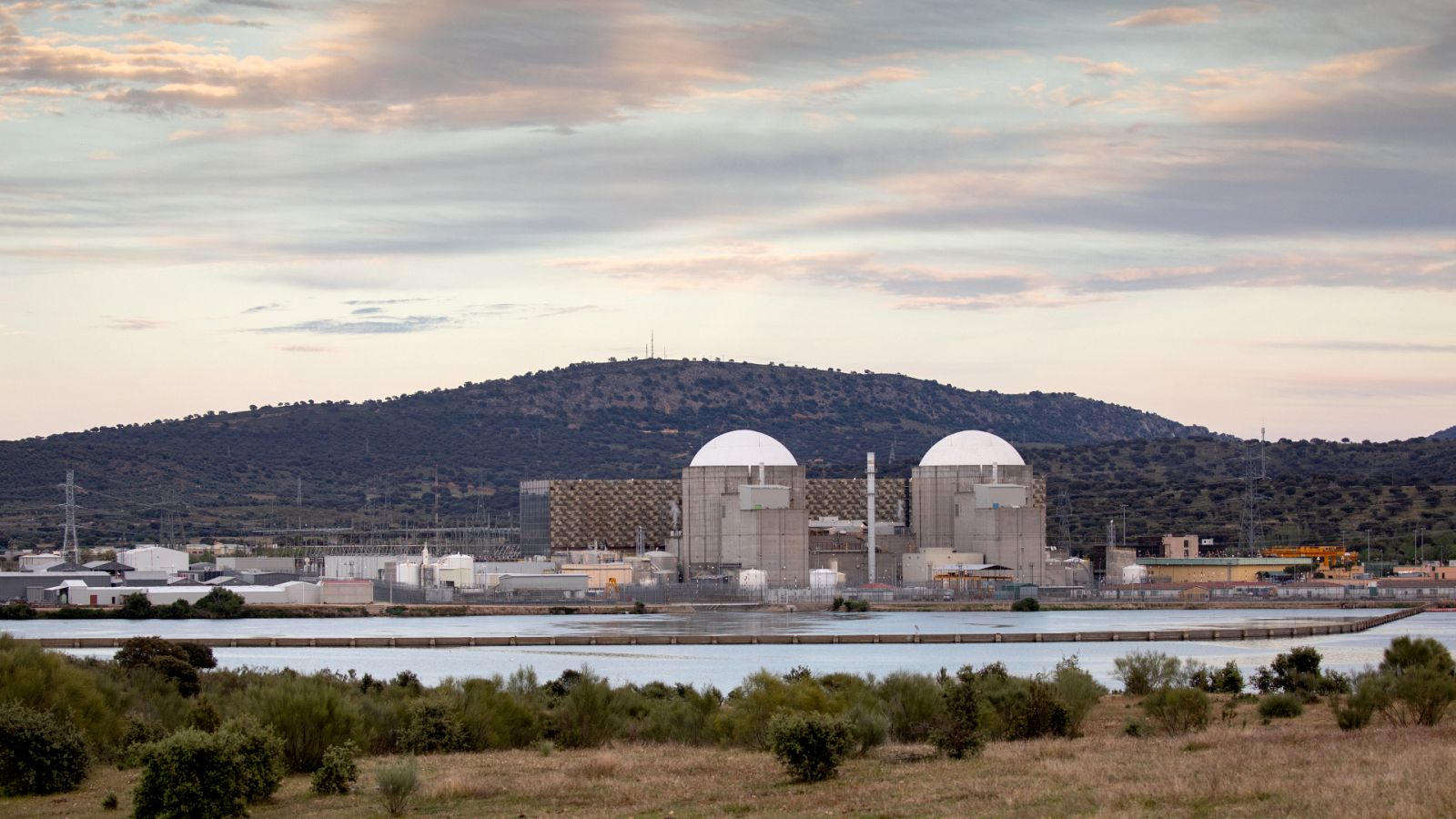 El precio de la luz sube este domingo un 48%