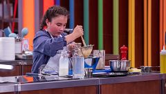 Inés Cantero nos regala el meme de la gran final de MasterChef Junior con su caída en cocinas