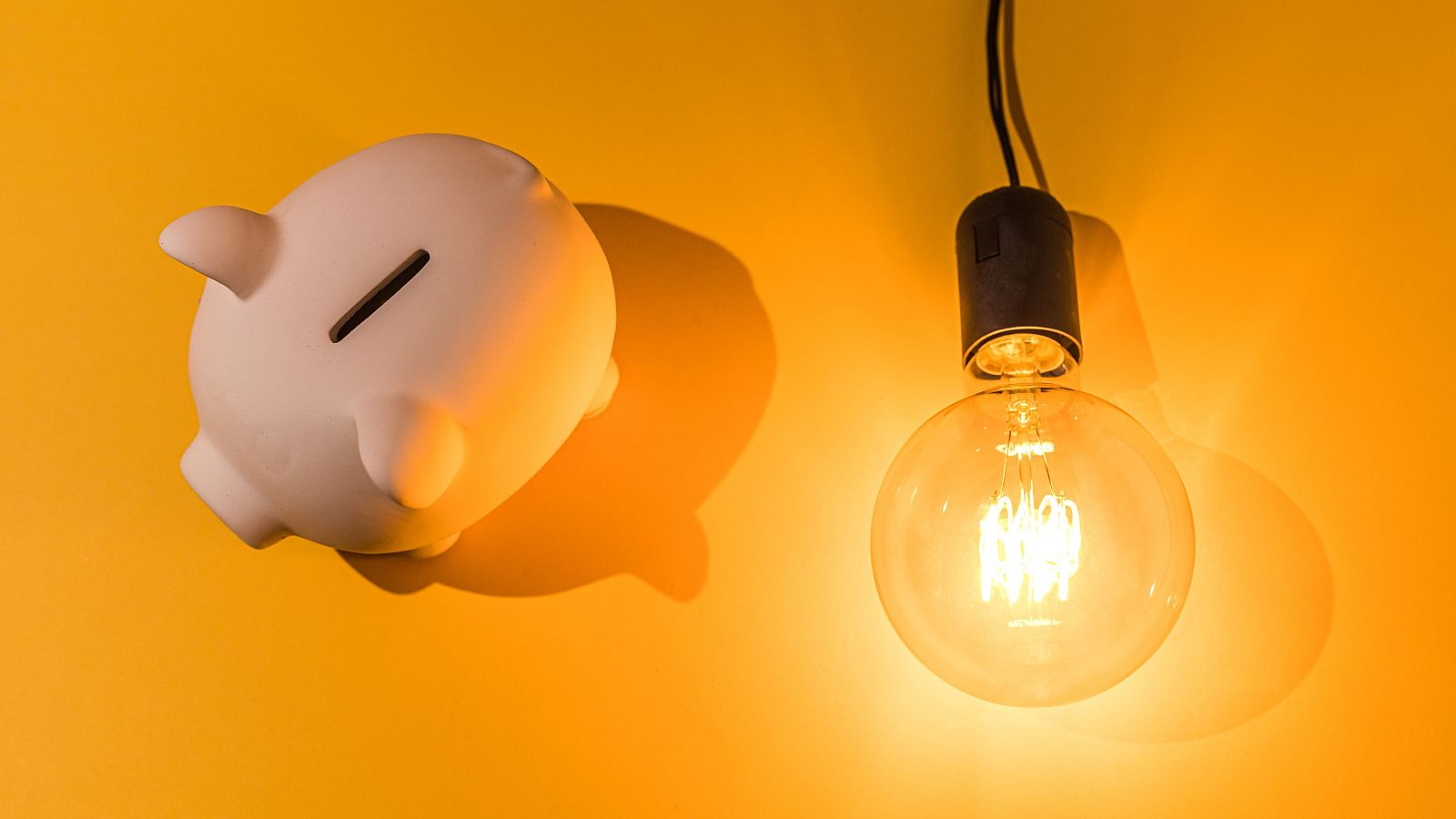 Precio luz hoy y horas más baratas: 5 de enero