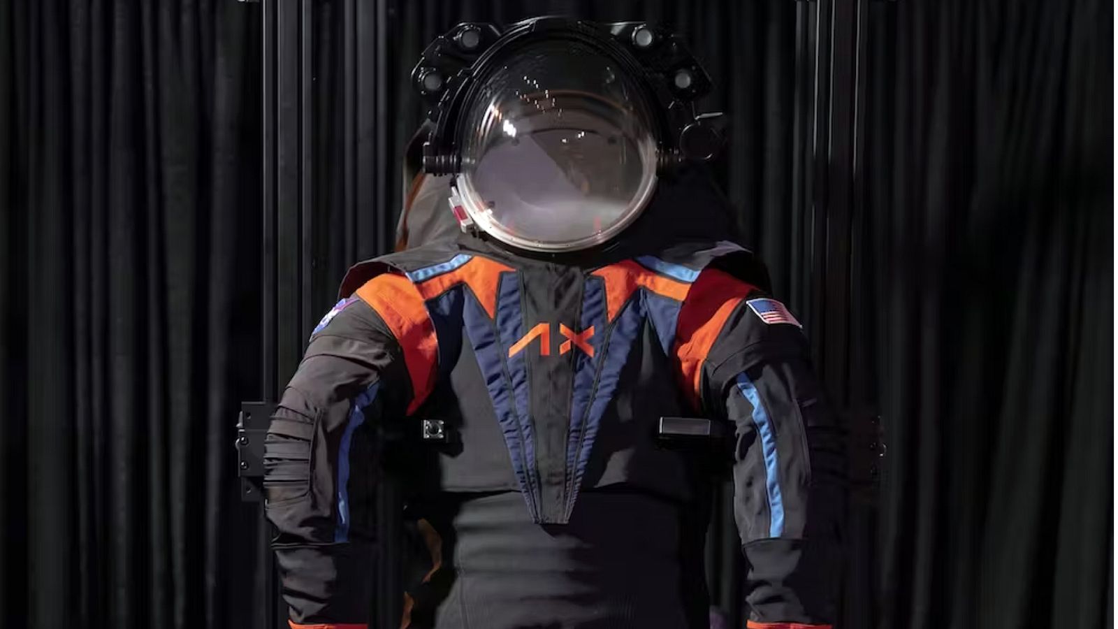 Traje espacial AxEMU
