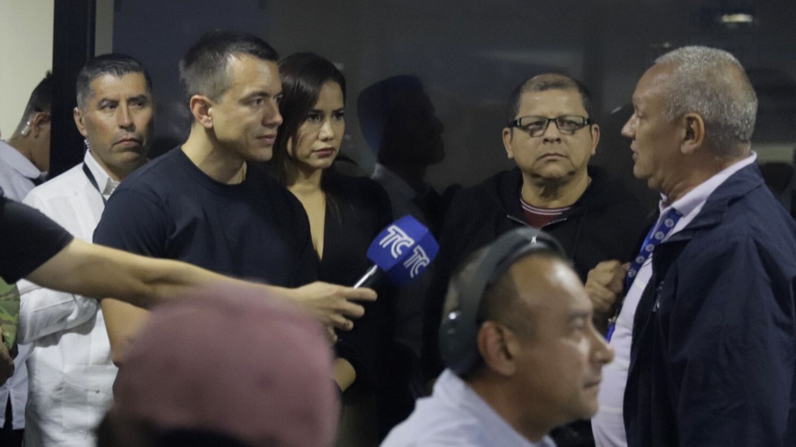 El presidente de Ecuador, Daniel Noboa, en las instalaciones del canal TC Televisión